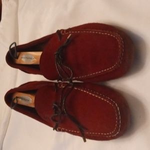 Massimo Dutti men's maroon moccasins or slippers.